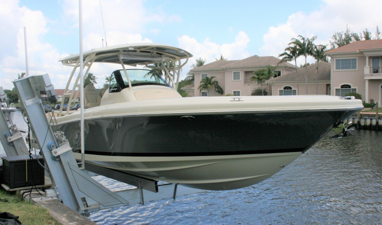 34 Chris-Craft Lift kept