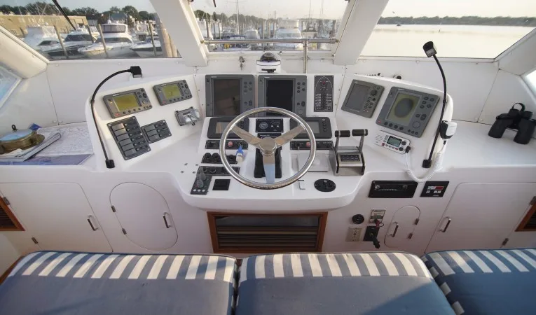 60 Novatec Flybridge Helm Station