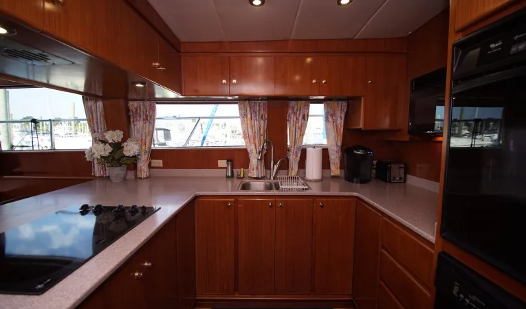60 Novatec Galley (2)