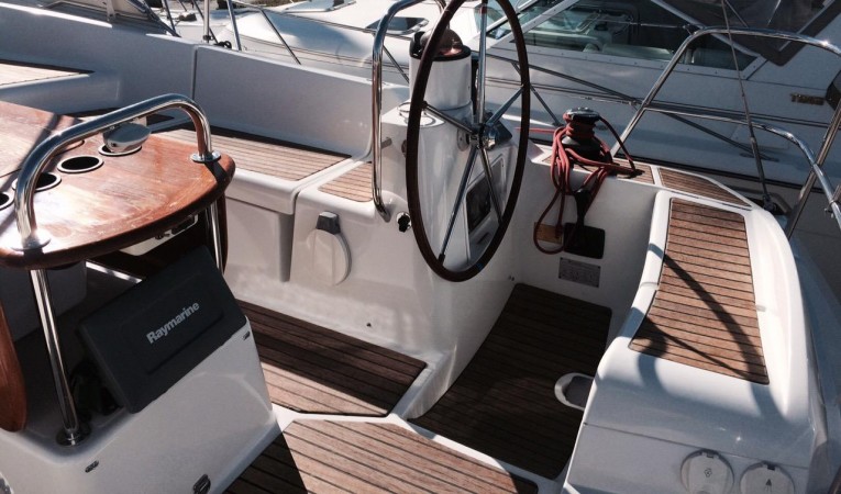 42 Jeanneau Twin Wheels