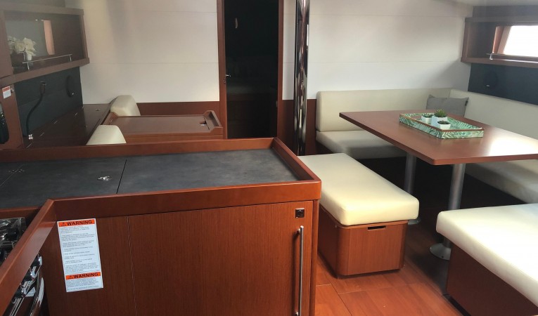 48 Beneteau 