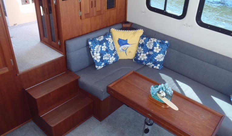 32 Nordic Tugs Salon fwd