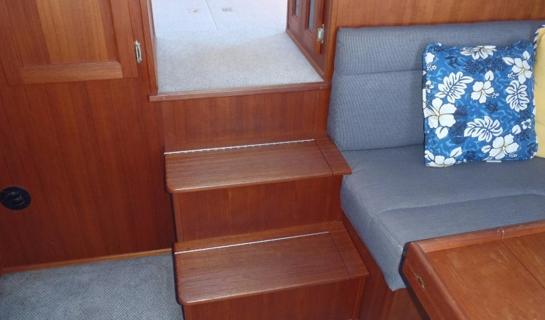 32 Nordic Tugs Salon steps