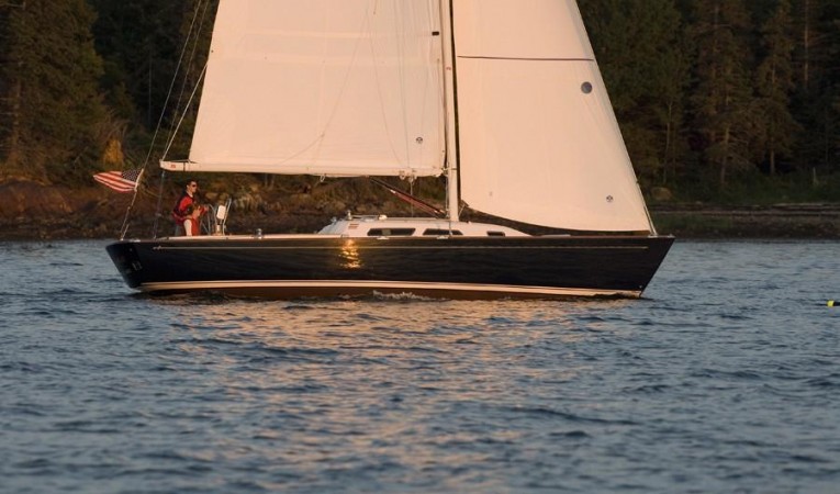 37 Sabre Sister Ship Sailing
