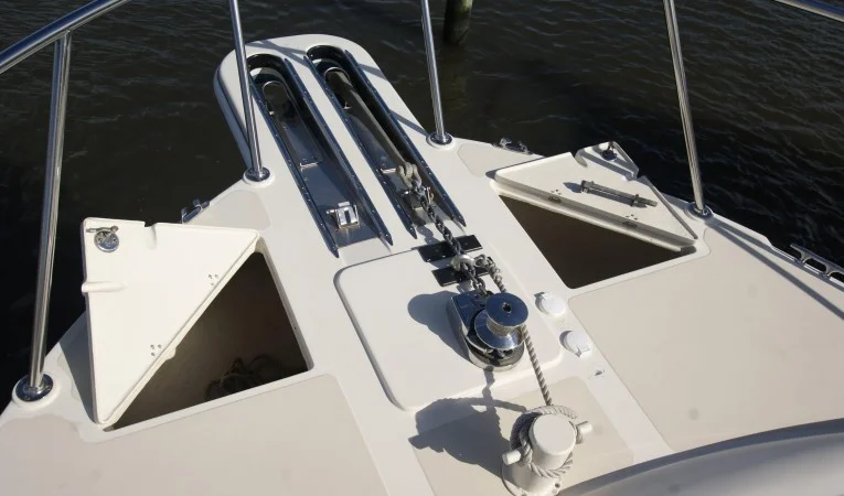 42 Fox Island bow detail