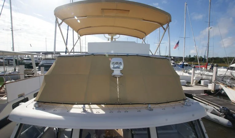 42 Fox Island flybridge detail