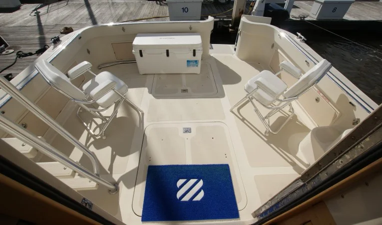 42 Fox Island cockpit