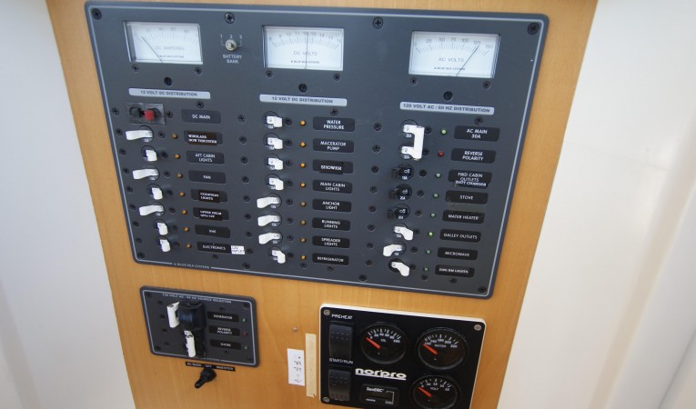 42 Fox Island 12V/110V panel detail