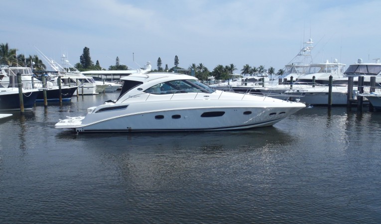 43 Sea Ray 