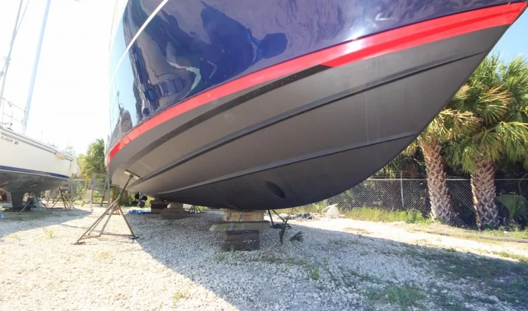 43 Chris-Craft Out of Water 2