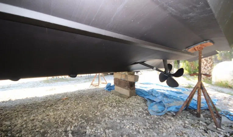 43 Chris-Craft Out of Water 3