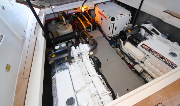 43 Chris-Craft Engine Room 1