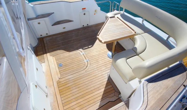 43 Chris-Craft Cockpit 1