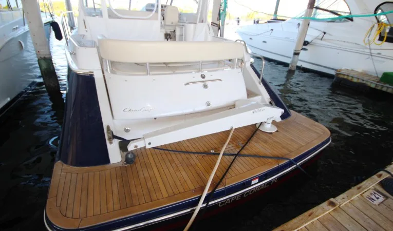 43 Chris-Craft Swim Platform with Davit