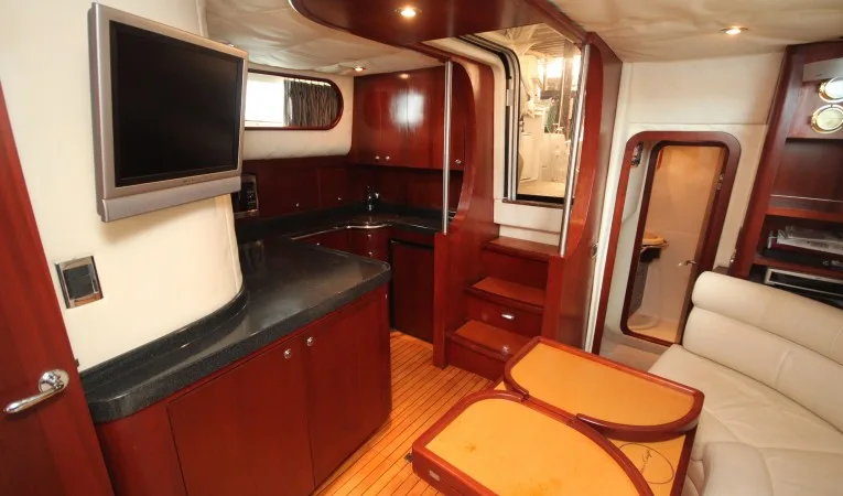 43 Chris-Craft Salon 6