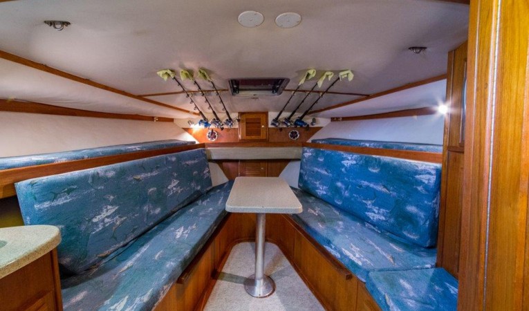 32 Albemarle V-Berth