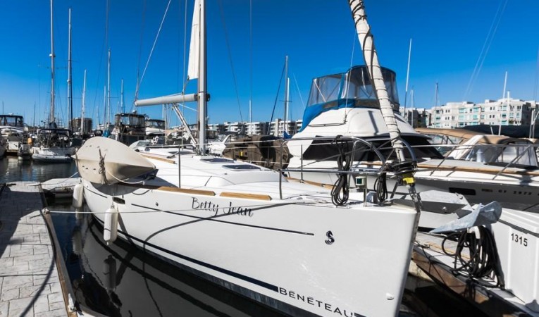 34 Beneteau America 