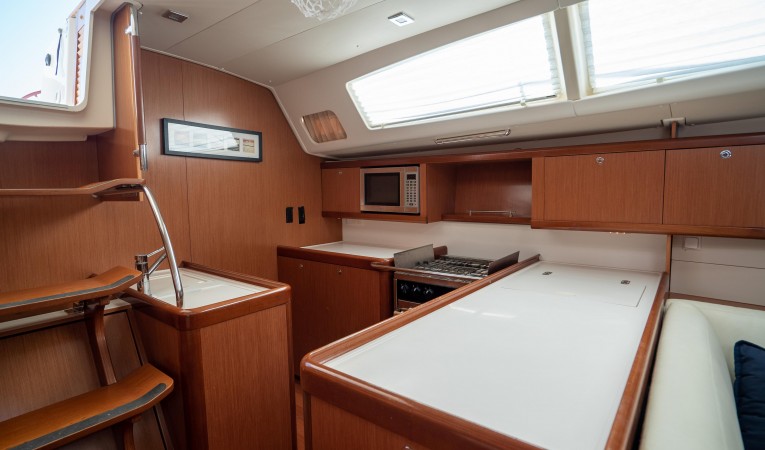 49 Beneteau 