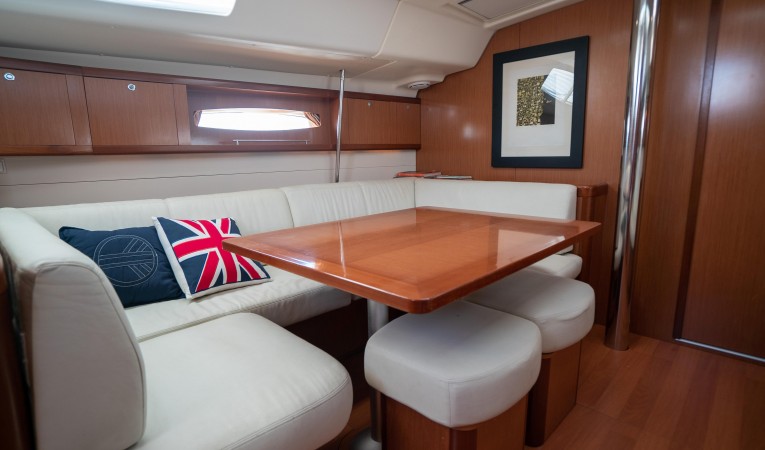 49 Beneteau 