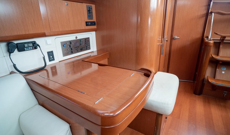 49 Beneteau 