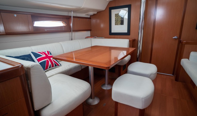 49 Beneteau 