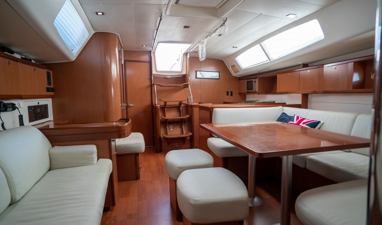 49 Beneteau 