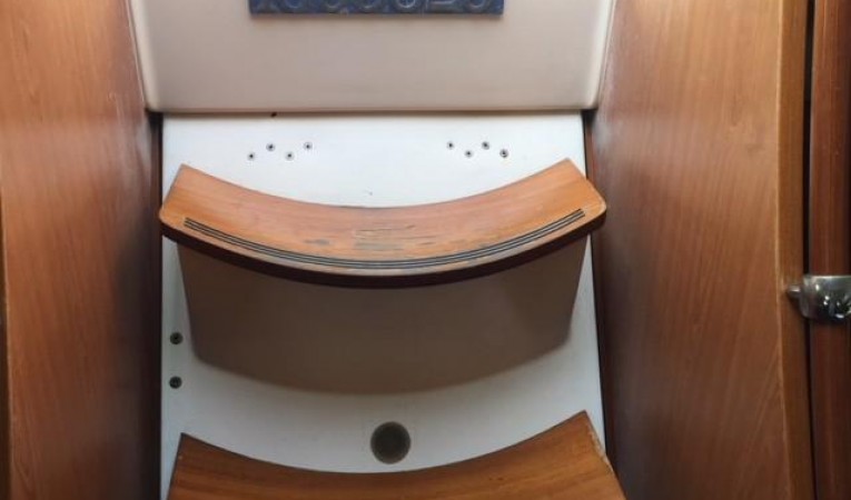 38 Beneteau Companion way ladder and documentation number