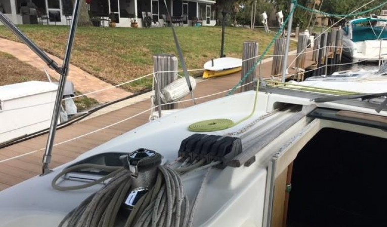 38 Beneteau View to port from the cockpit