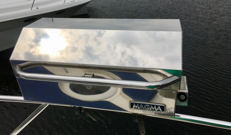 36 Meridian Magma Grill