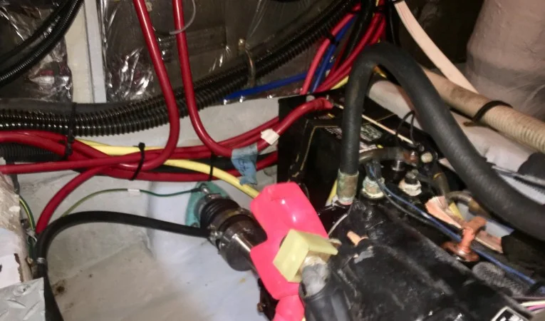 36 Meridian Engineroom