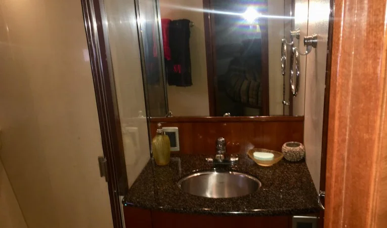 36 Meridian VIP Head