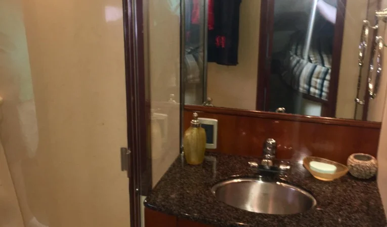 36 Meridian VIP Head