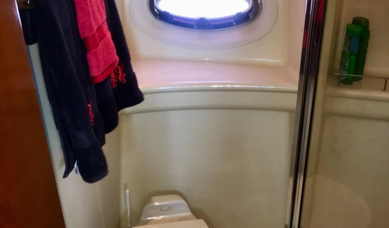 36 Meridian VIP Head