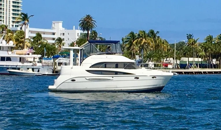 36 Meridian Starboard Profile
