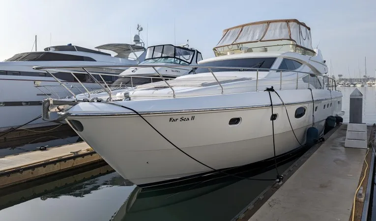 59 Ferretti 
