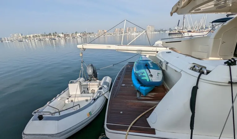 59 Ferretti 