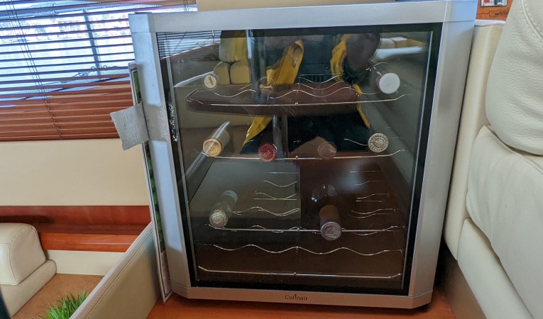 59 Ferretti 