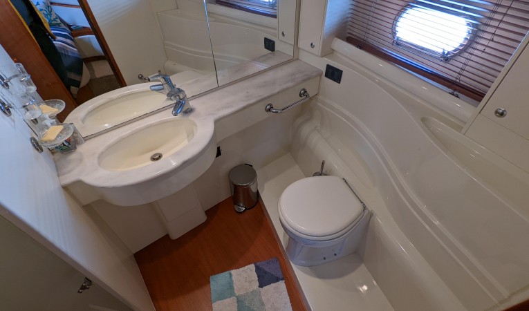 59 Ferretti 