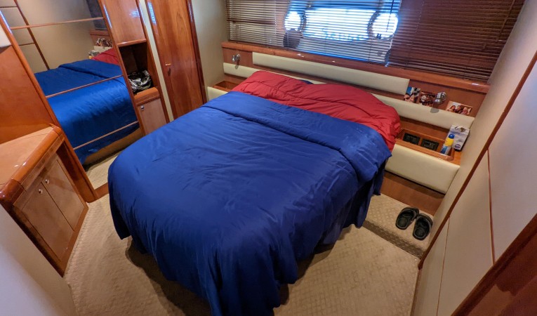 59 Ferretti 
