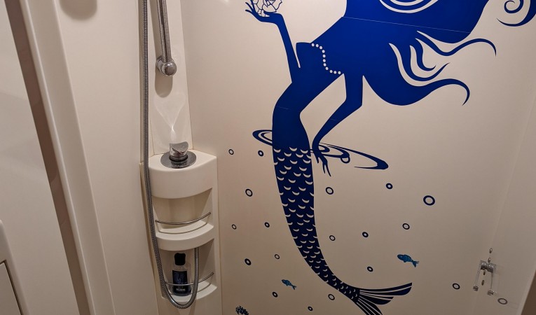 59 Ferretti 