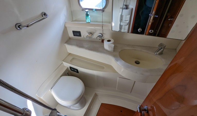 59 Ferretti 