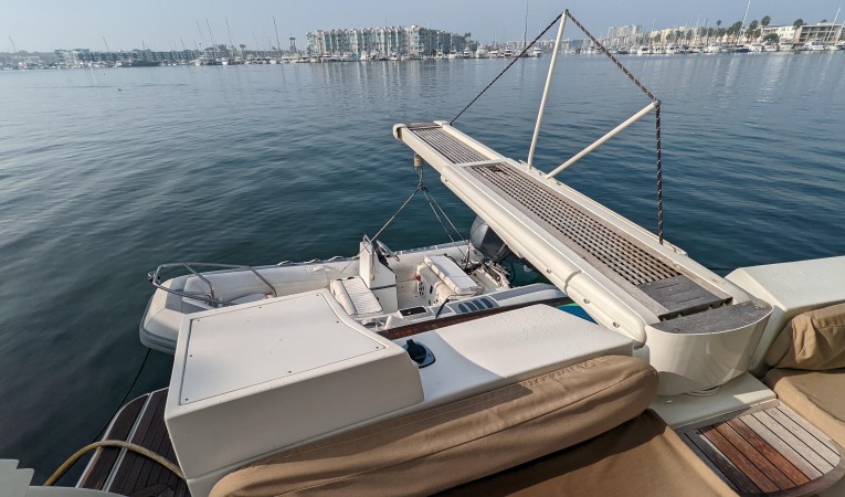 59 Ferretti 