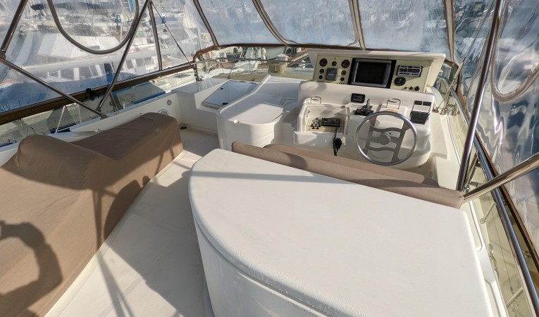 59 Ferretti 