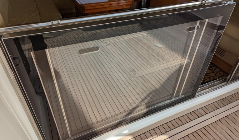 59 Ferretti 