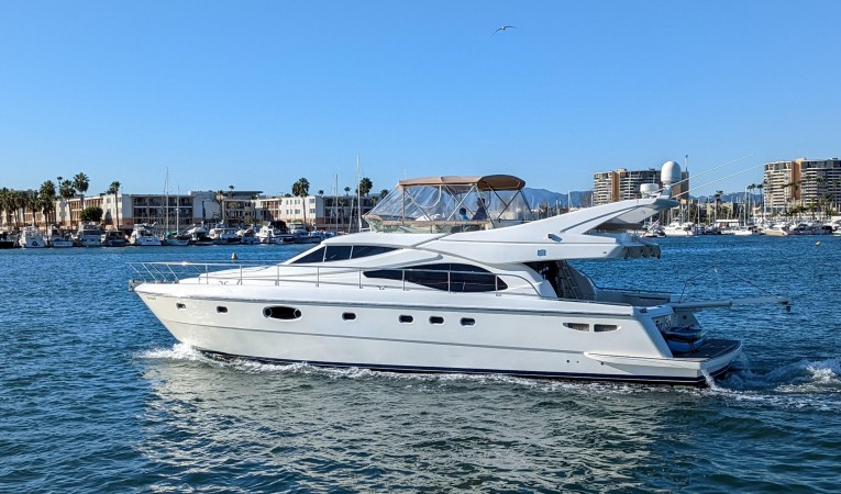59 Ferretti 