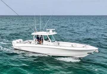 35' Boston Whaler 2014