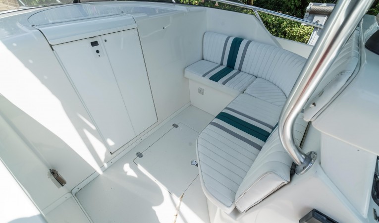 33 Intrepid L-Shaped Forward Seating