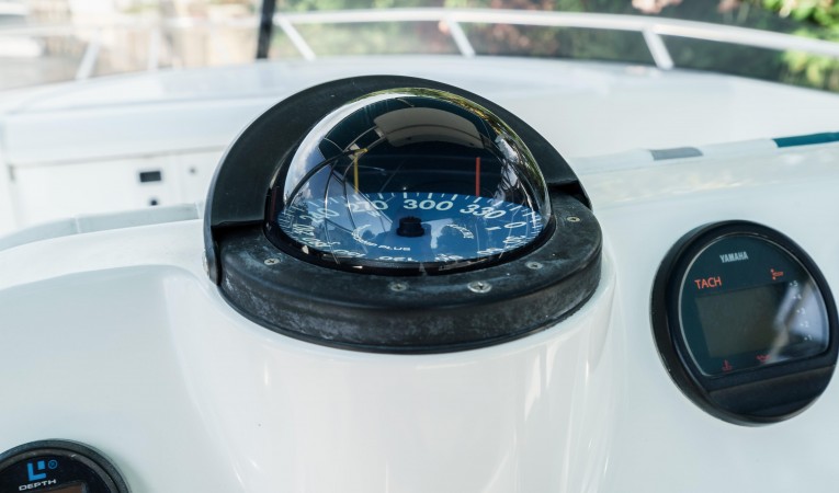 33 Intrepid Ritchie Compass