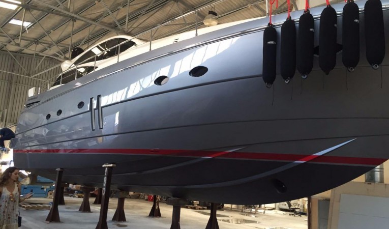 62 Pershing Starboard Hull And Bottom Detail