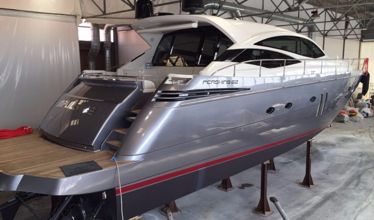 62 Pershing Starboard Stern